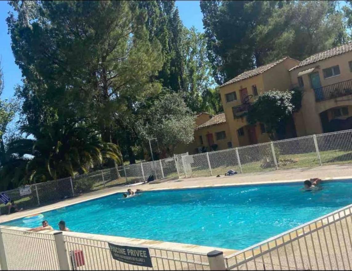 Apartmán Appt Les Hameaux 2.0 Arles Exteriér fotografie